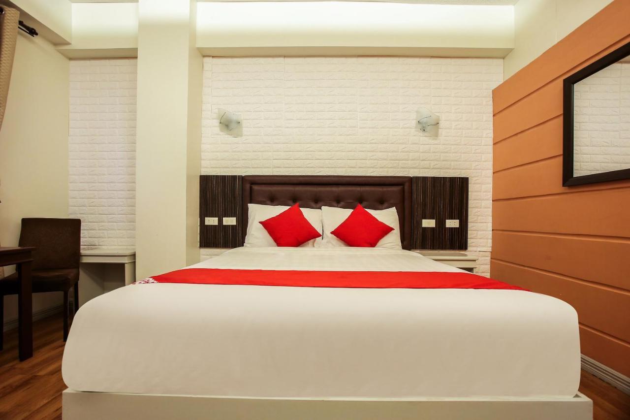 โรงแรมโอโย 217 ที-อารา อังเฮเลส ภายนอก รูปภาพ